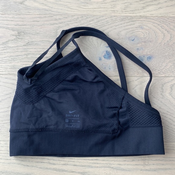 Nike dri-fit sports bra - Picture 3 of 3